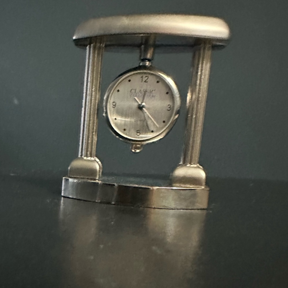 Classic Collection 2” Mini Clock - Picture 6 of 7